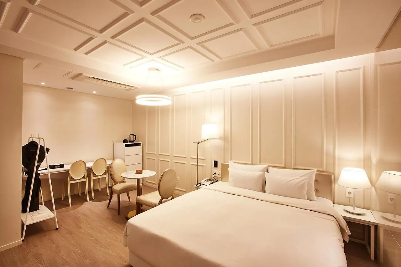Hotel Wanted Incheon 3*,