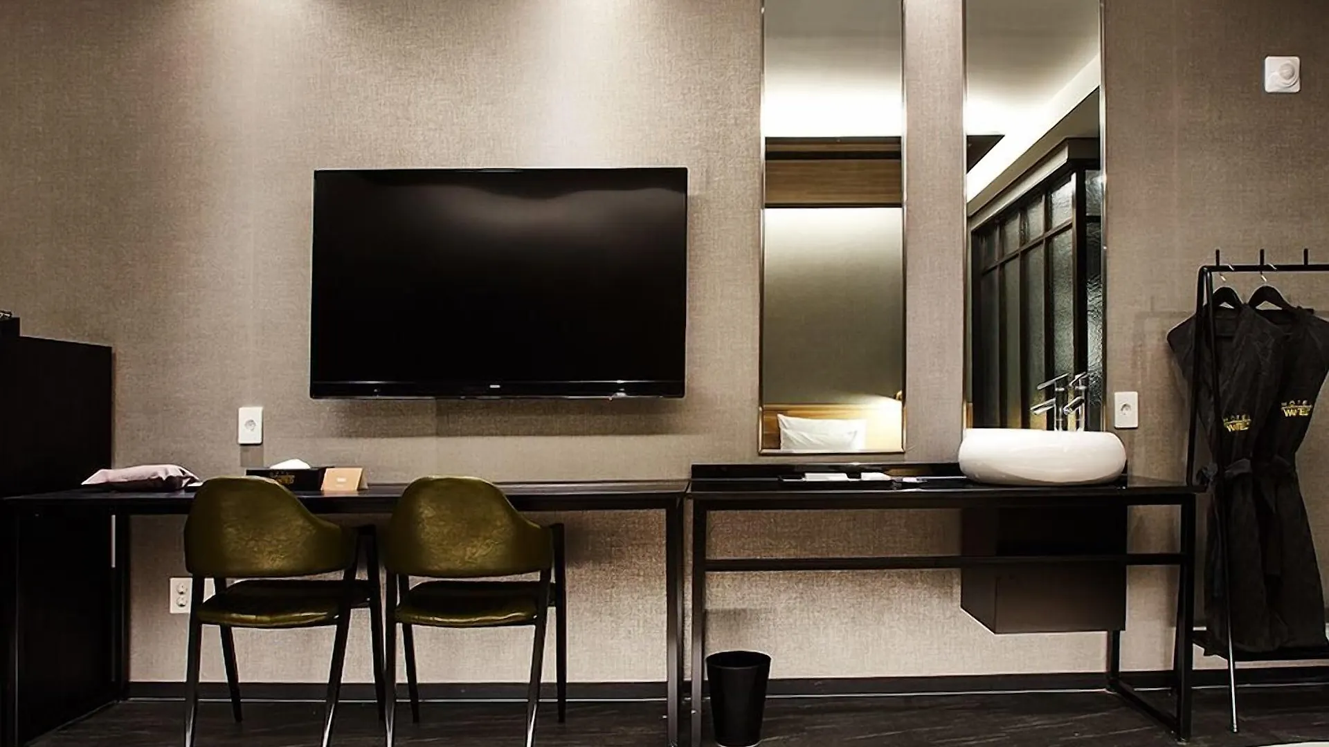 Hotel Wanted Incheon 3*,