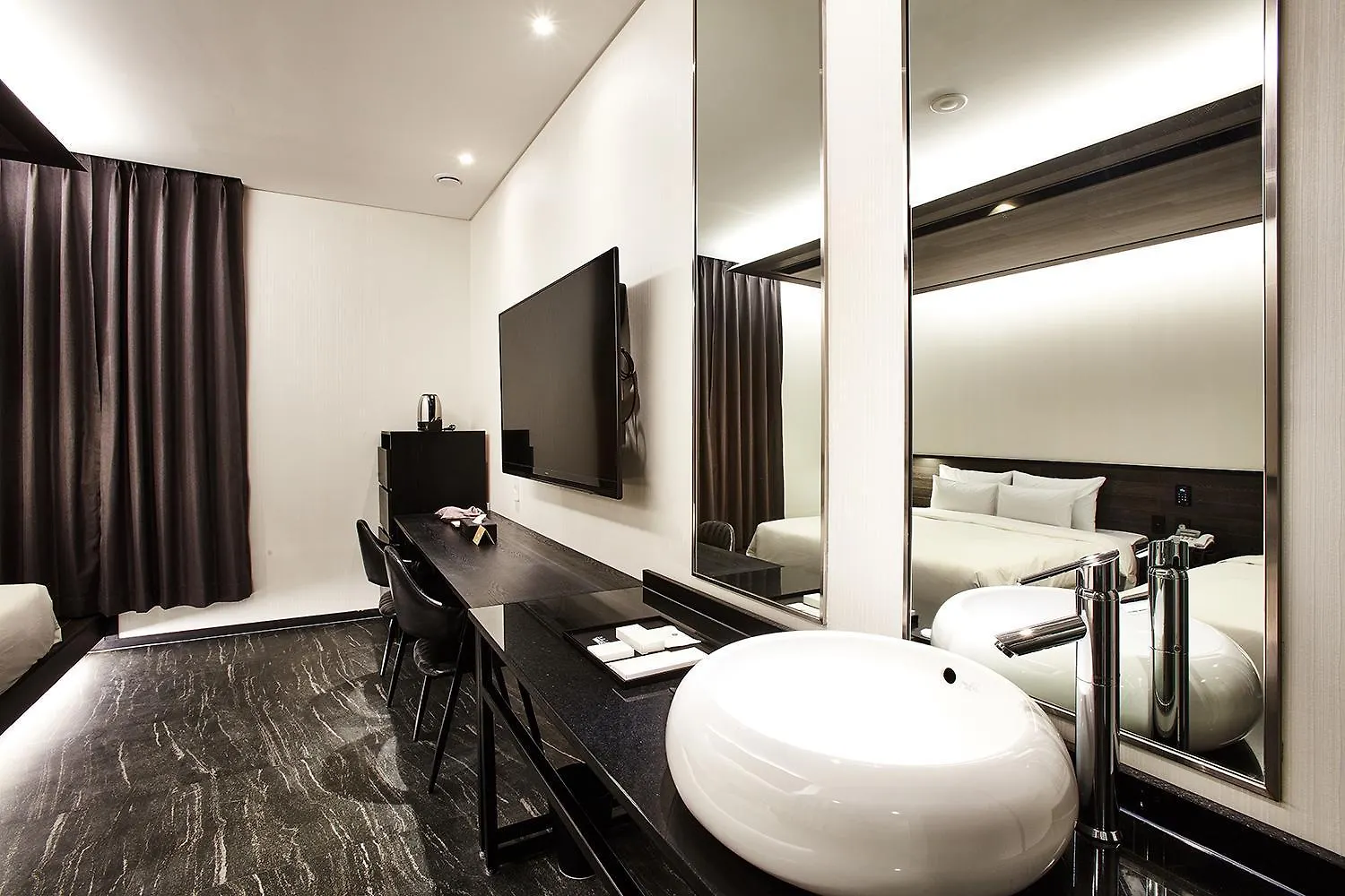 Hotel Wanted Incheon 3*,