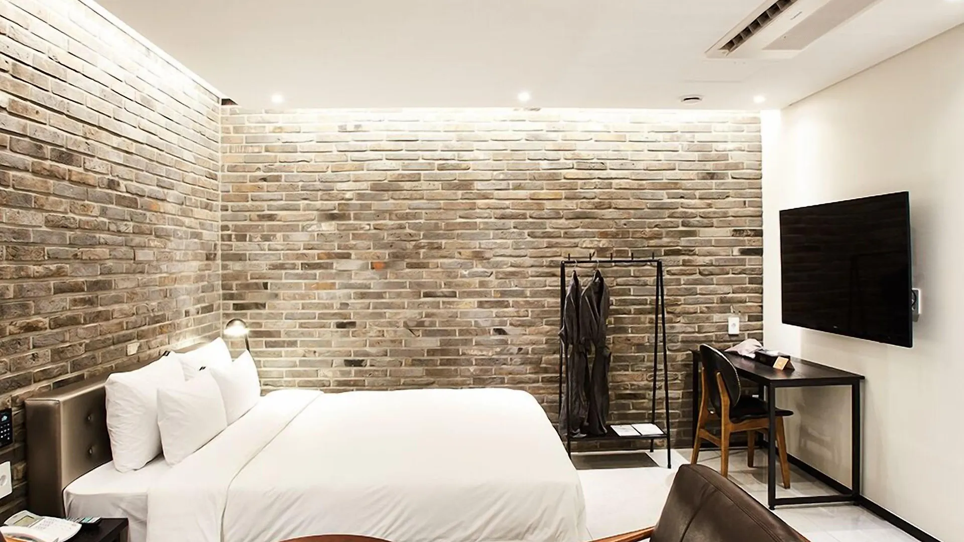 Hotel Wanted Incheon