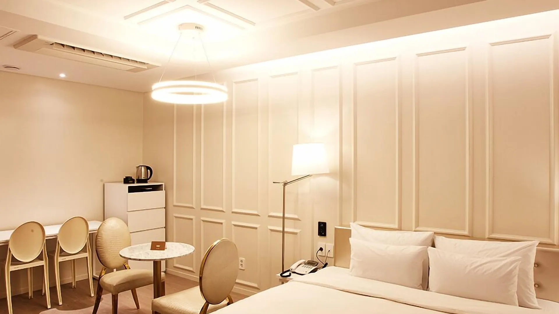 Hotel Wanted Incheon