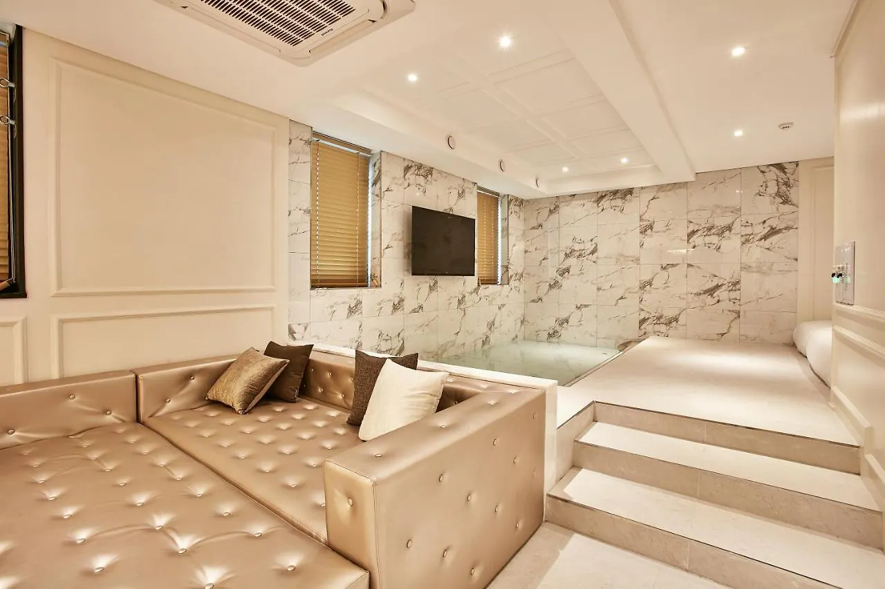 Hotel Wanted Incheon 3*,